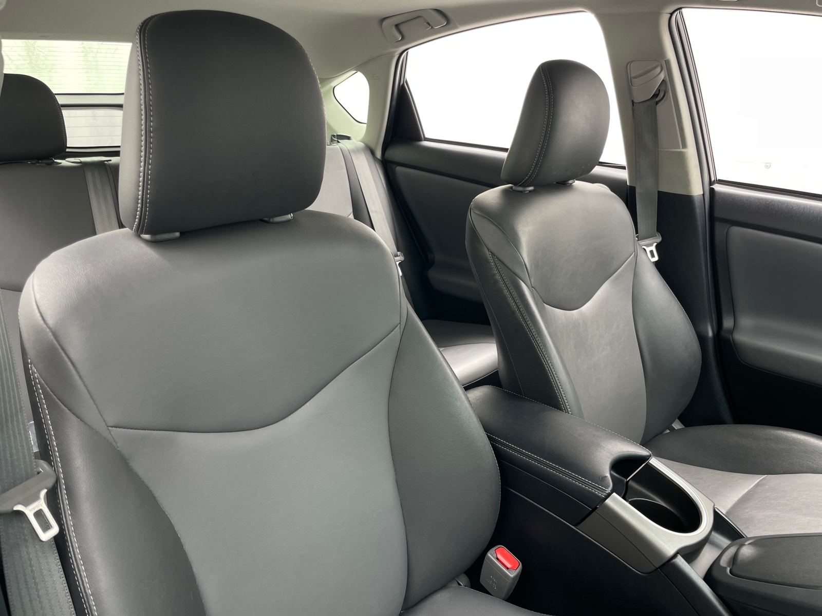 Thumbnail: 2015 Toyota Prius - 2