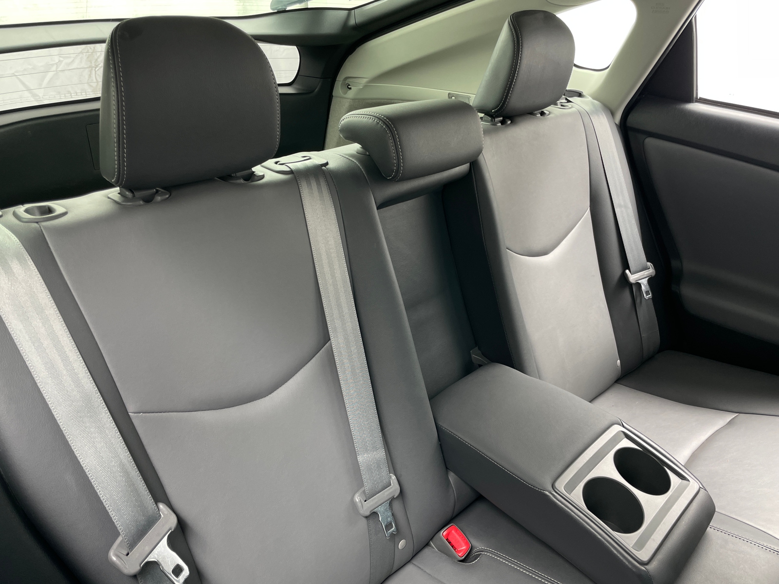 Thumbnail: 2015 Toyota Prius - 6