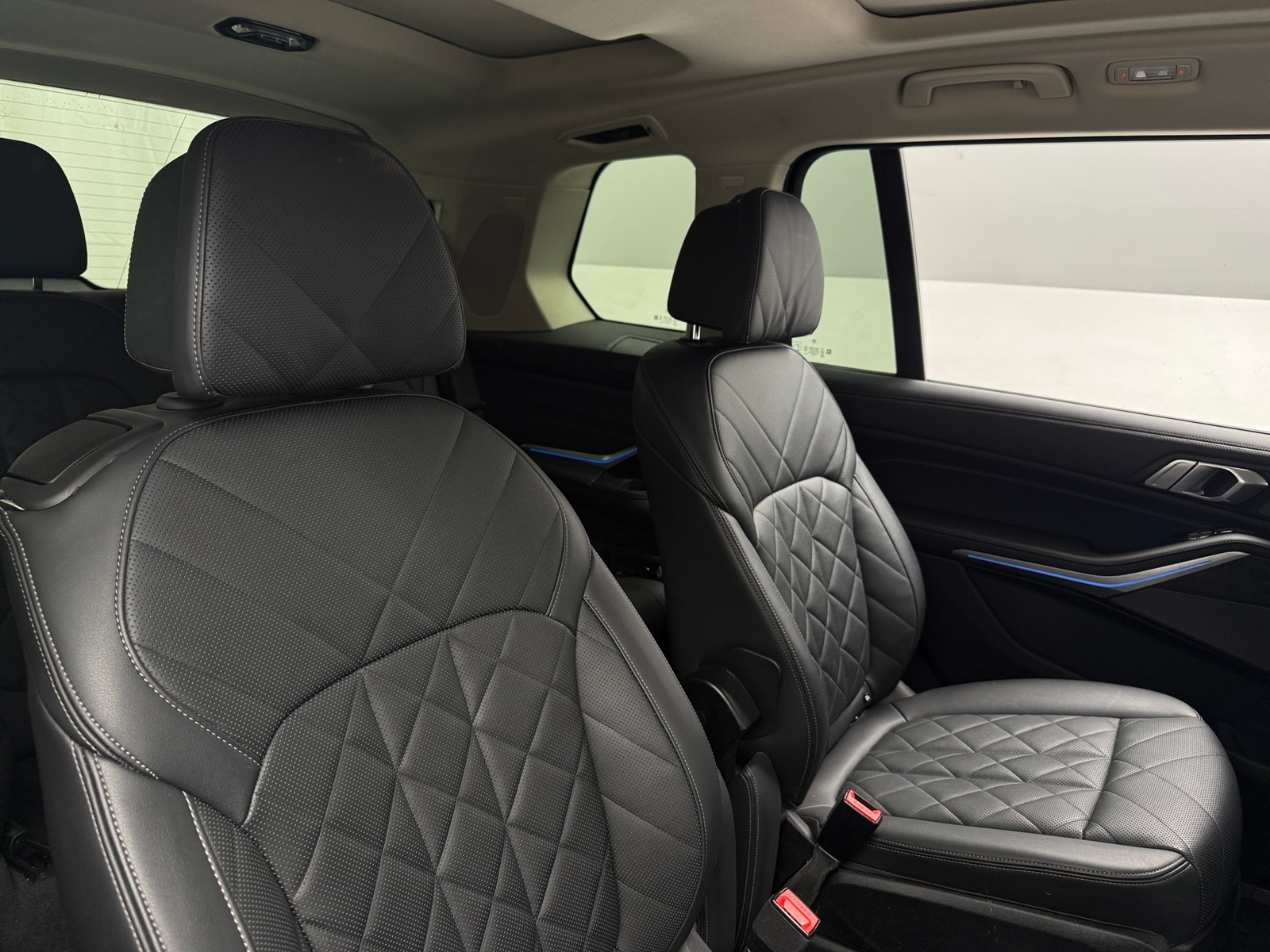 Thumbnail: 2023 BMW X7 - 5