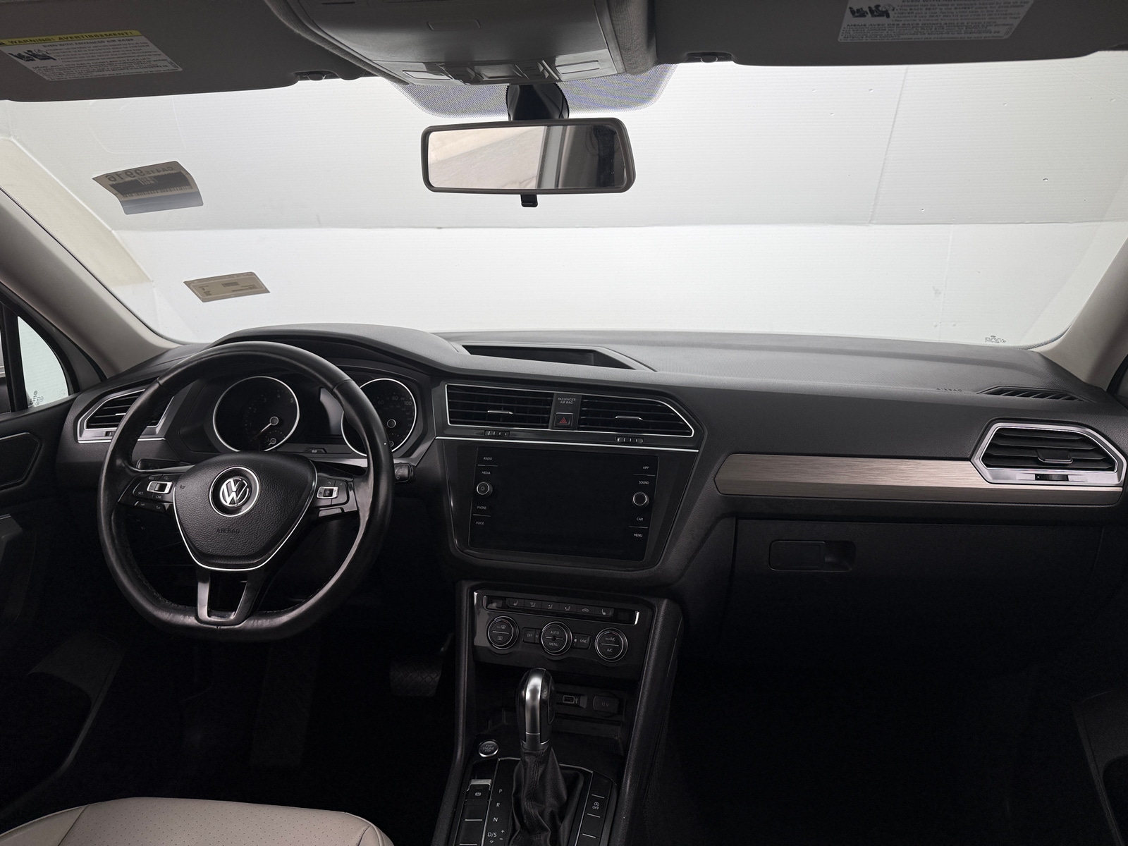 Thumbnail: 2018 Volkswagen Tiguan - 2