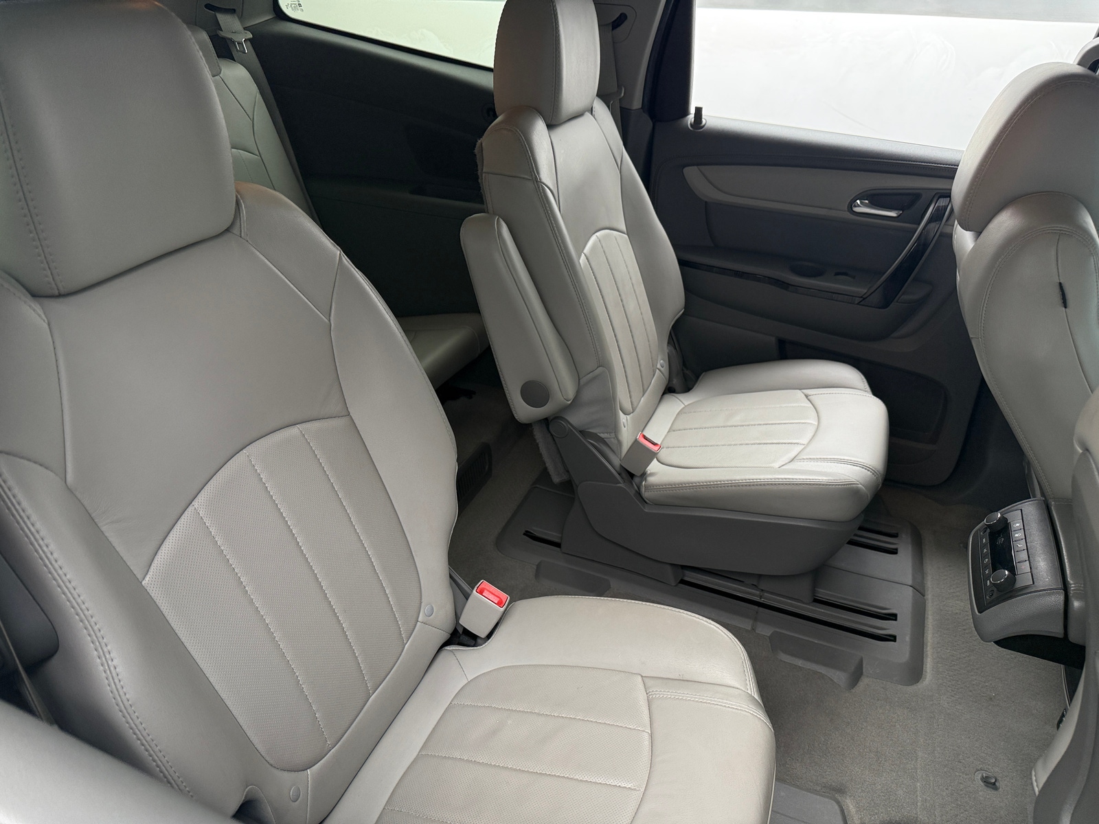 Thumbnail: 2015 Chevrolet Traverse - 5