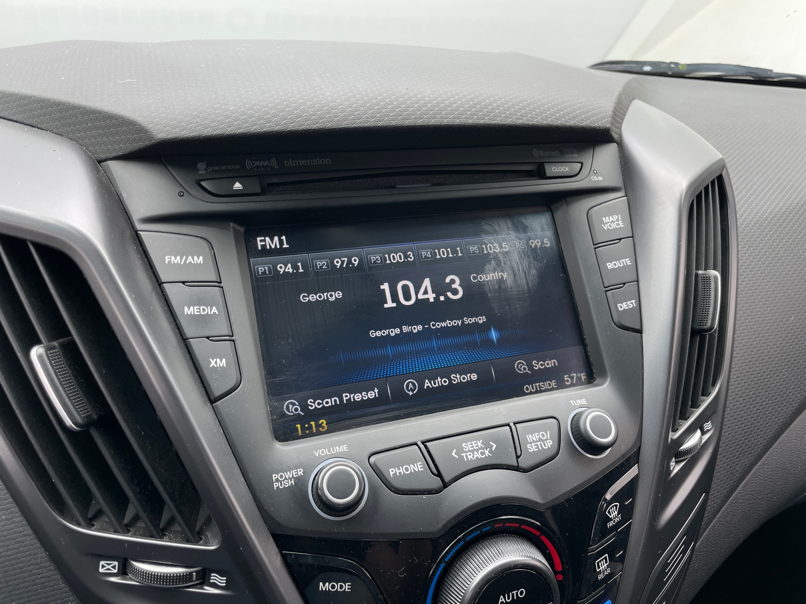 Thumbnail: 2015 Hyundai Veloster - 3