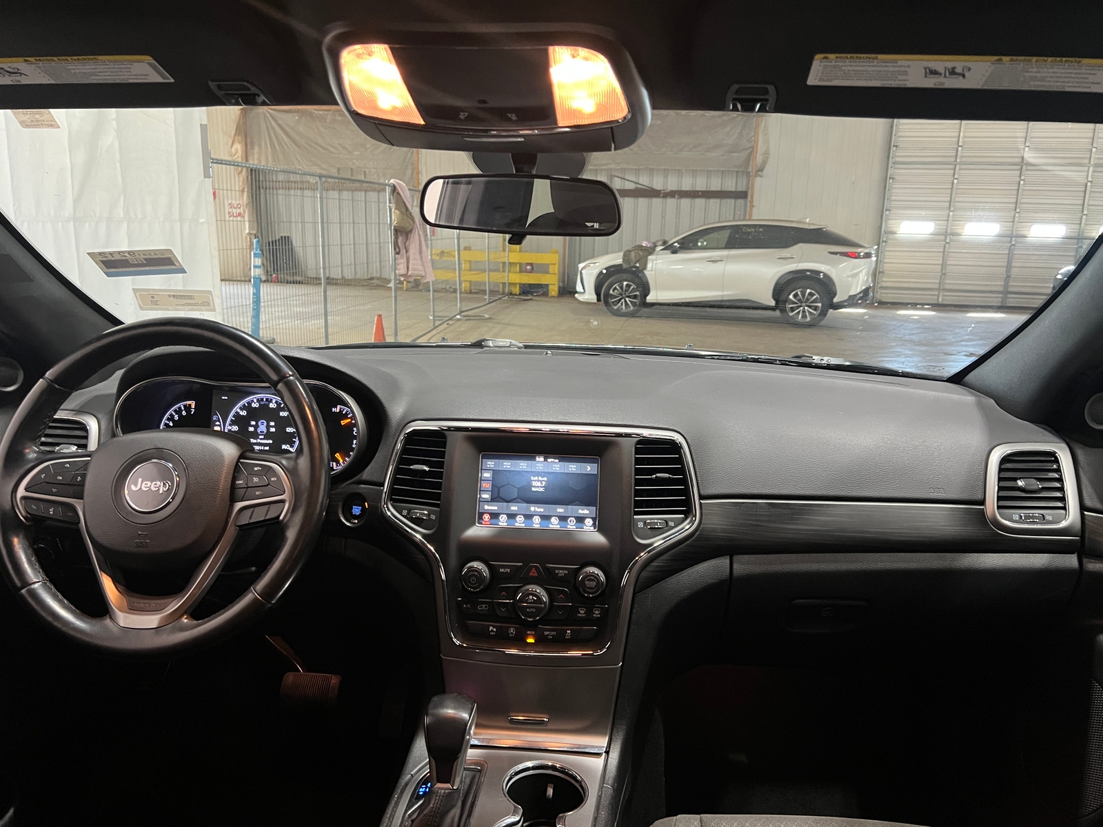 Thumbnail: 2021 Jeep Grand Cherokee - 3