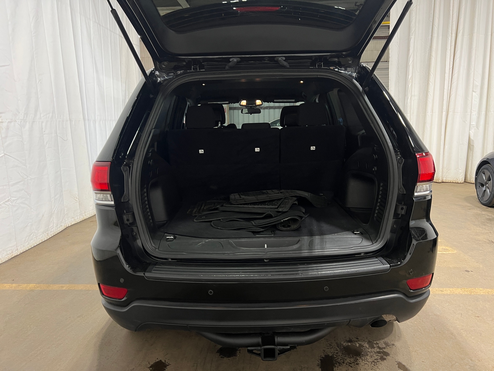 Thumbnail: 2021 Jeep Grand Cherokee - 7