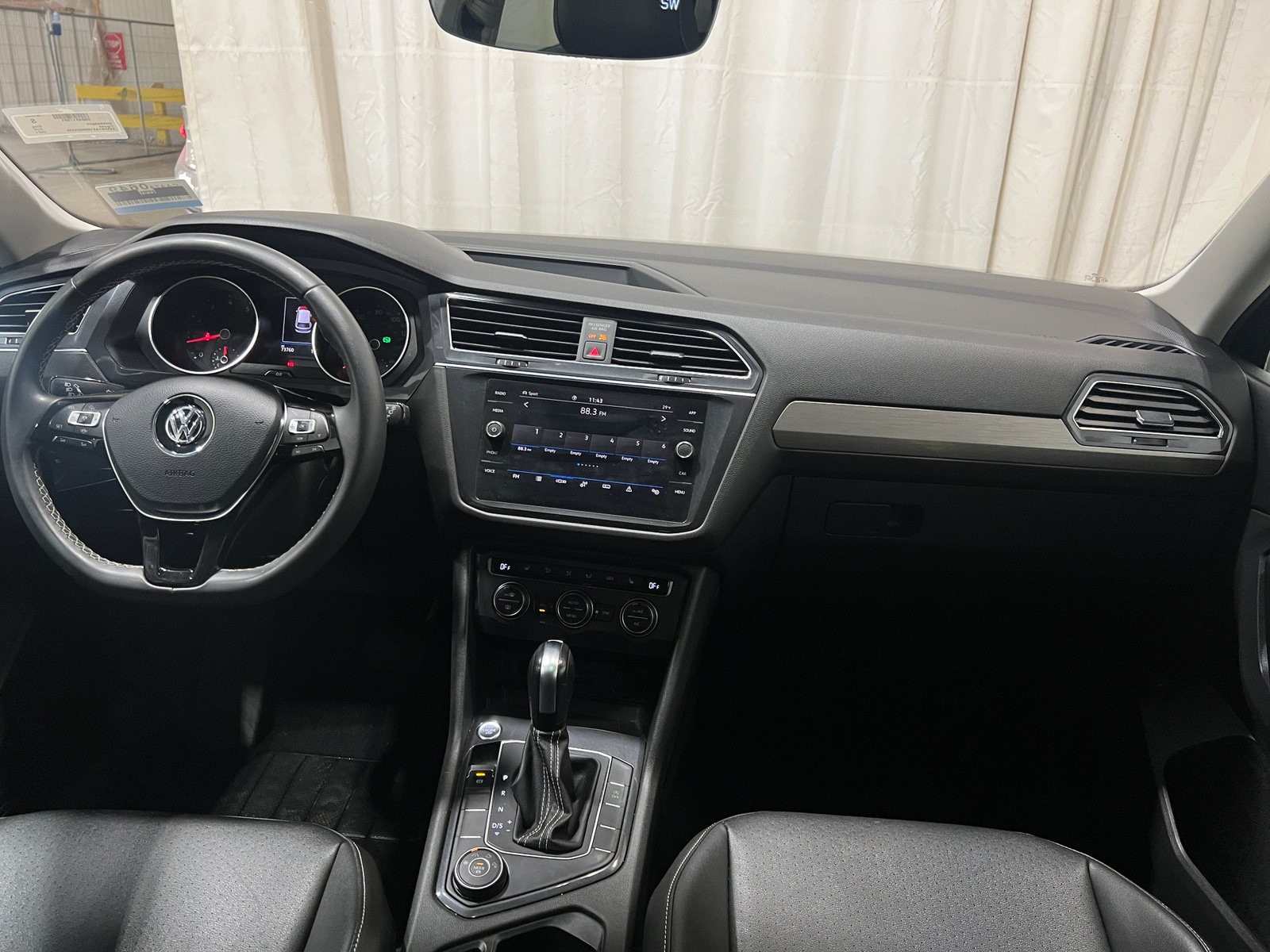 Thumbnail: 2021 Volkswagen Tiguan - 2