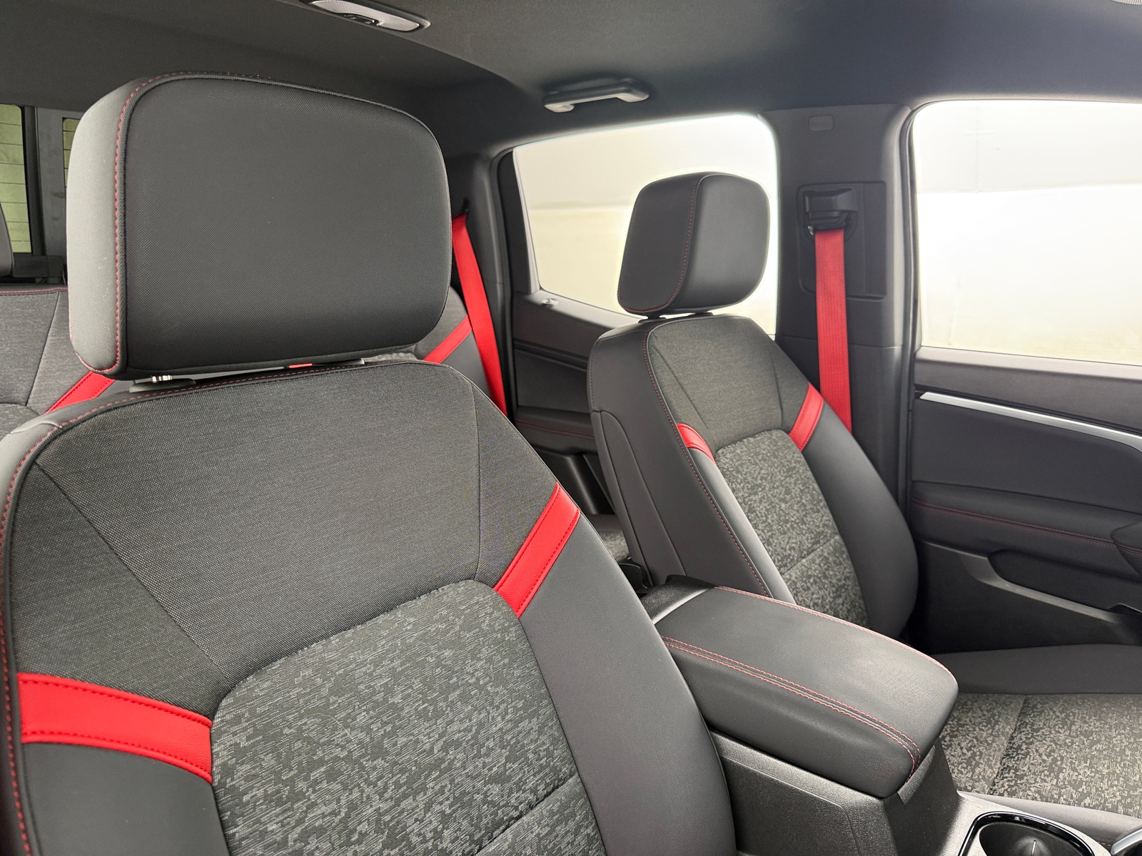 Thumbnail: 2024 Chevrolet Colorado - 2