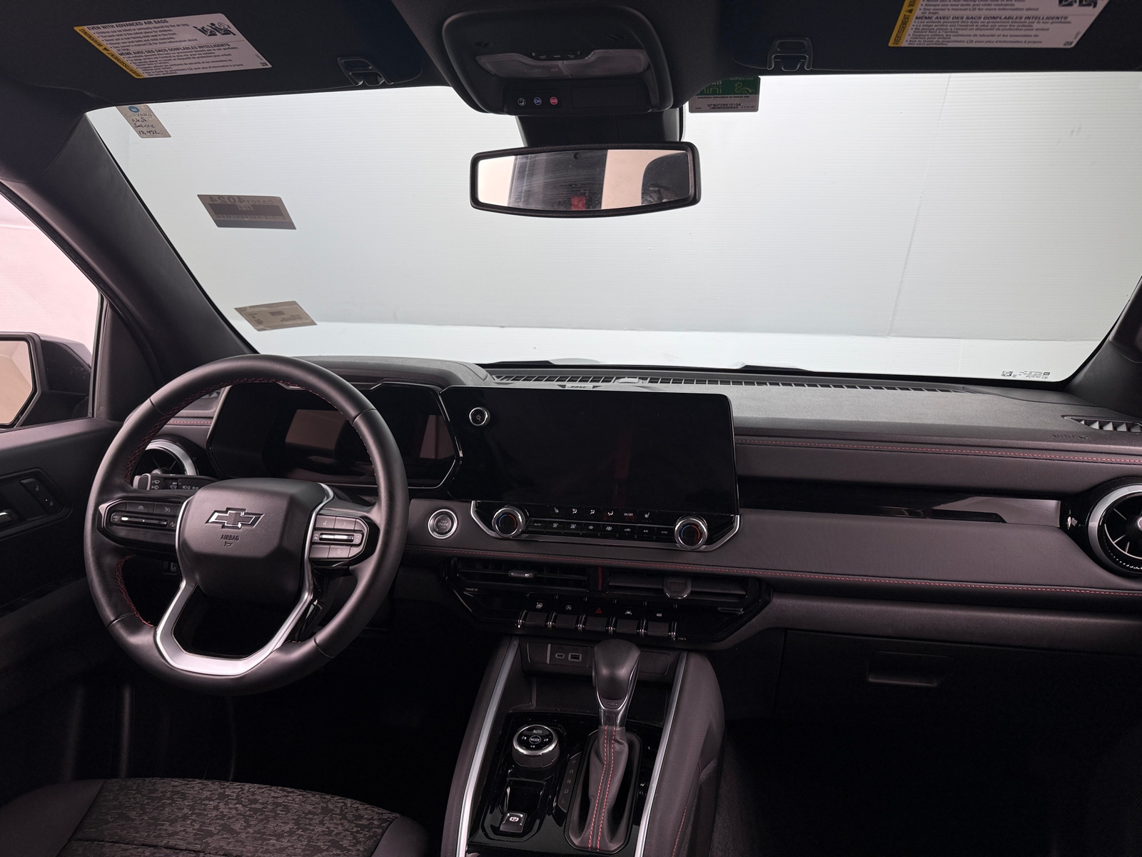 Thumbnail: 2024 Chevrolet Colorado - 3