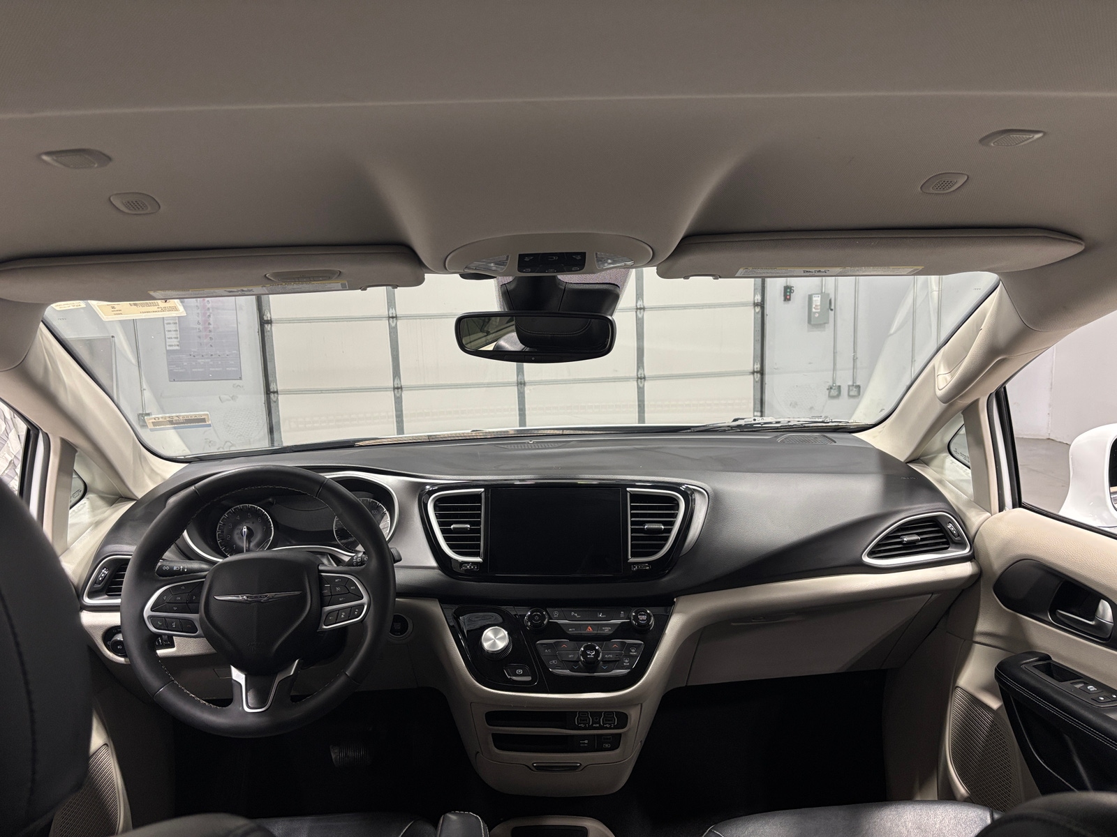 Thumbnail: 2022 Chrysler Pacifica - 2