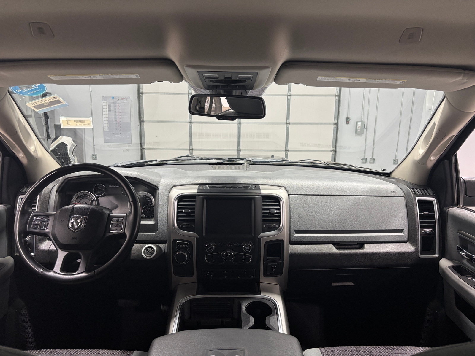 Thumbnail: 2020 RAM 1500 Classic - 3