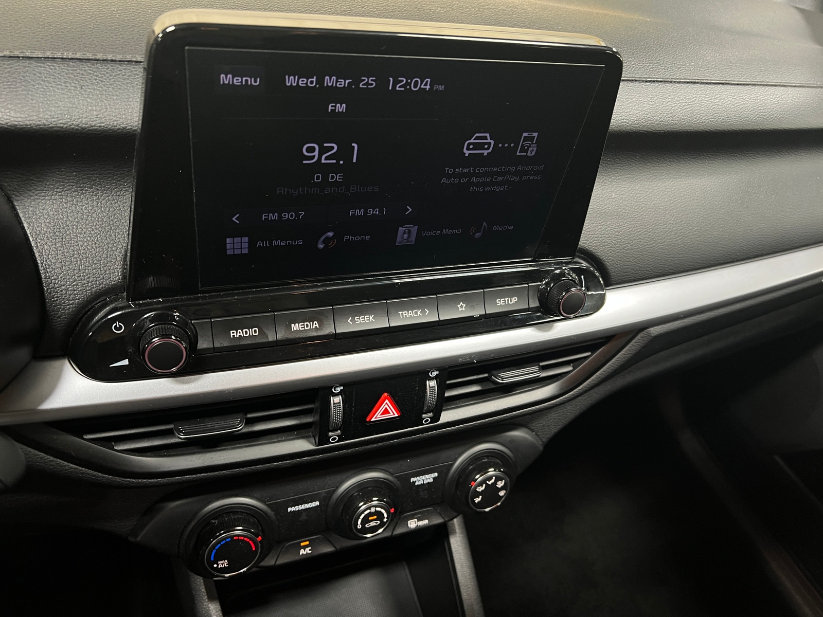 Thumbnail: 2024 Kia Forte - 4