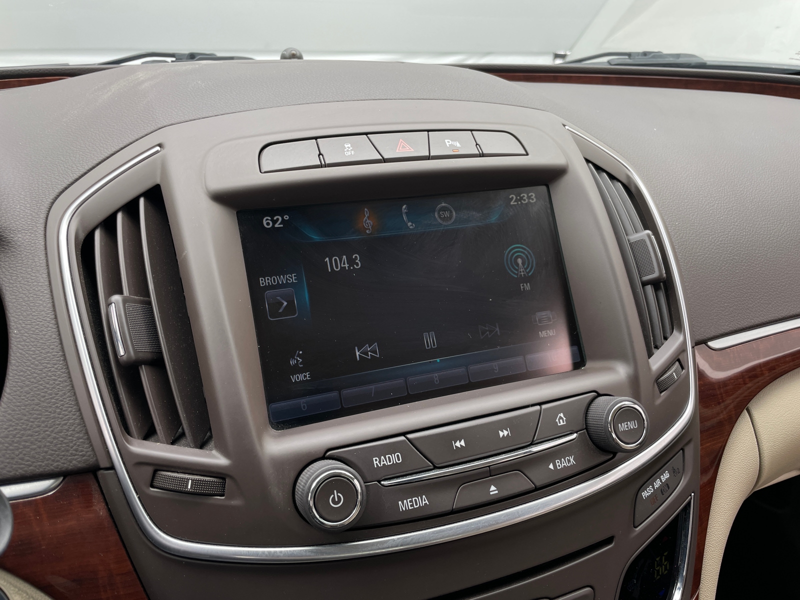 Thumbnail: 2015 Buick Regal - 3