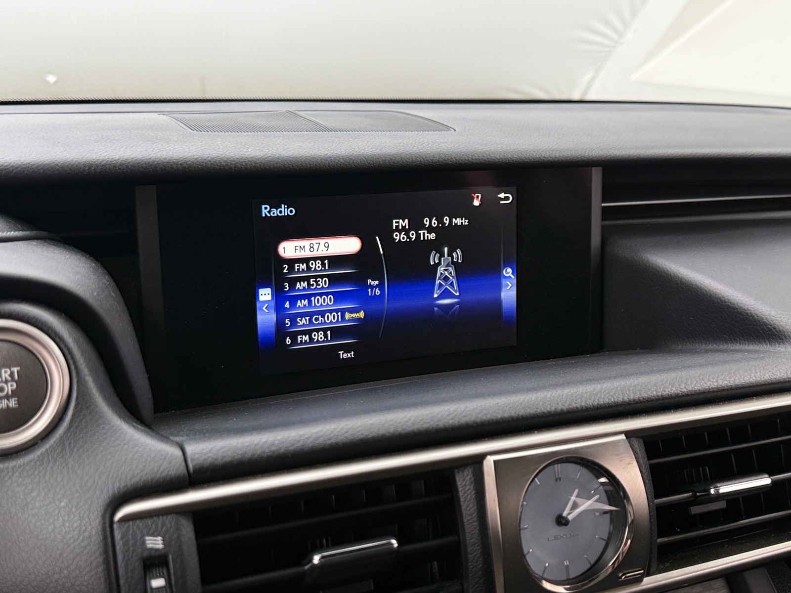 Thumbnail: 2020 Lexus IS - 3