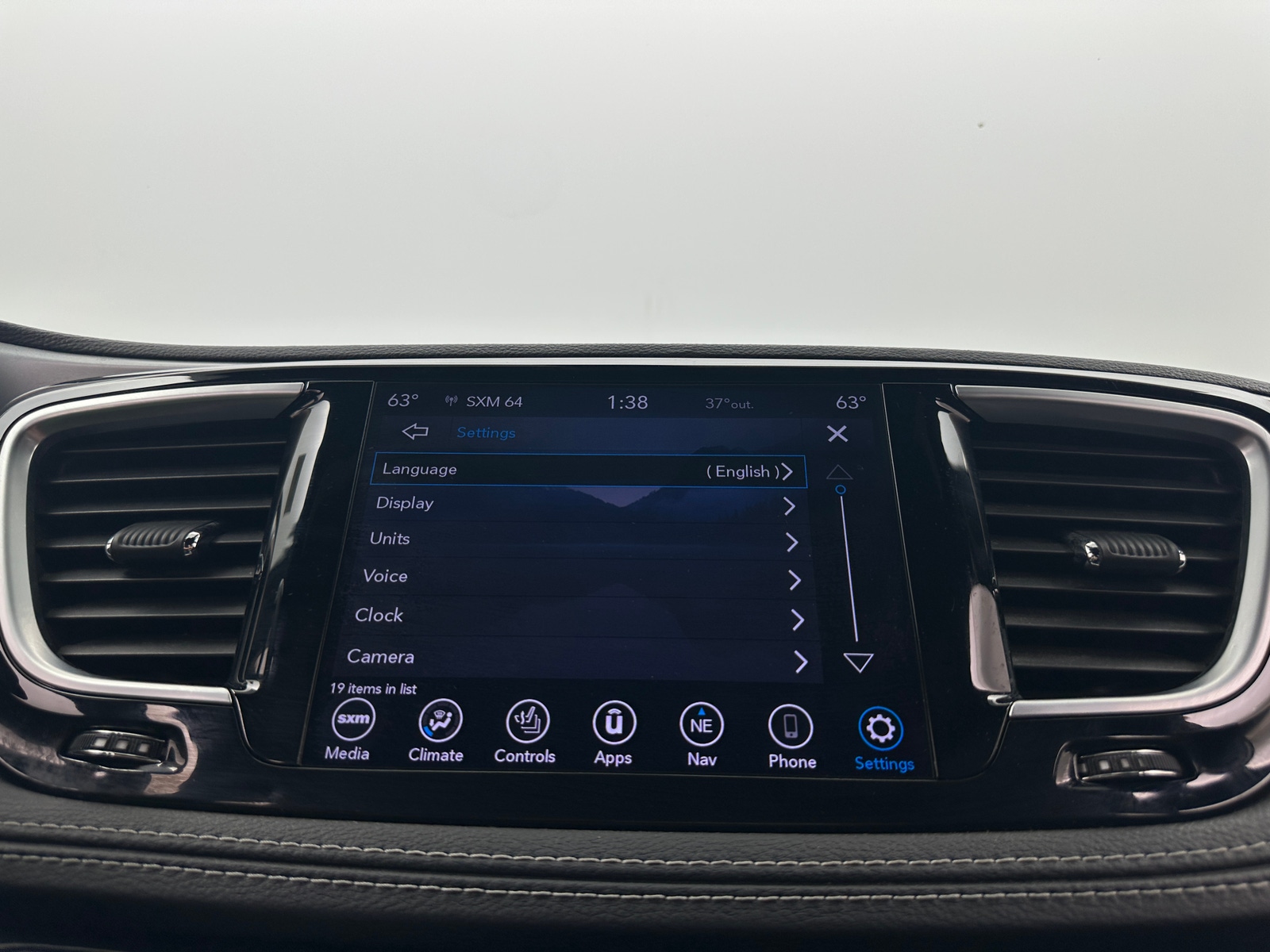 Thumbnail: 2020 Chrysler Pacifica - 3