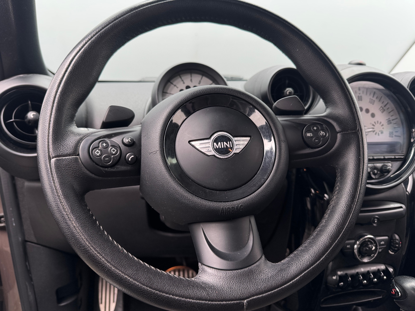 Thumbnail: 2013 MINI Cooper Countryman - 4