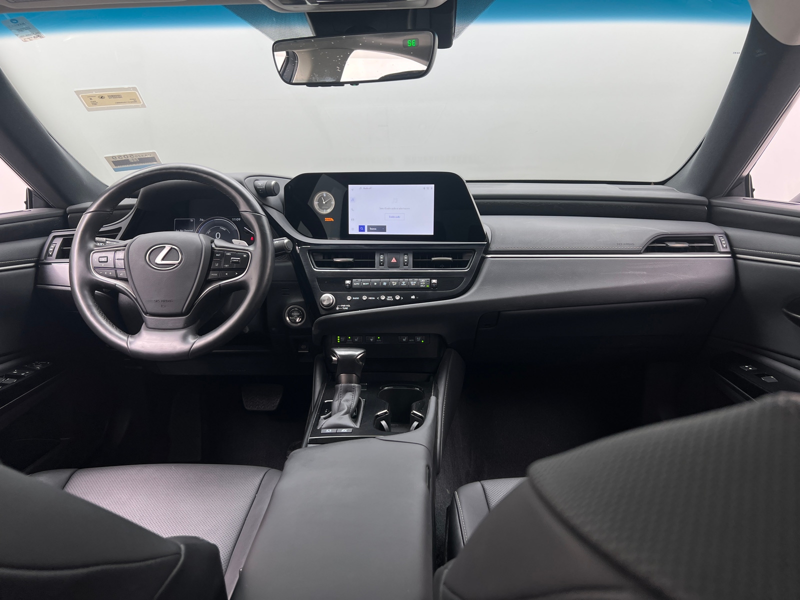 Thumbnail: 2024 Lexus ES - 2