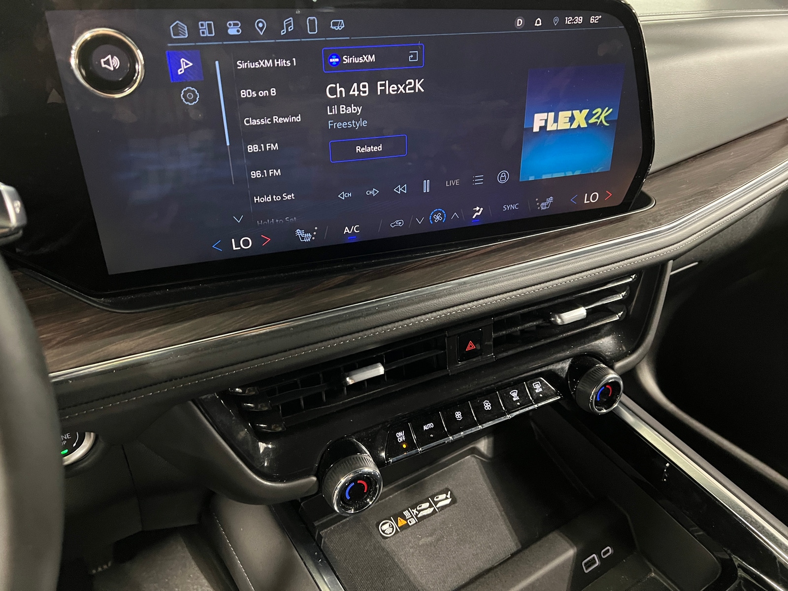 Thumbnail: 2025 Chevrolet Suburban - 3