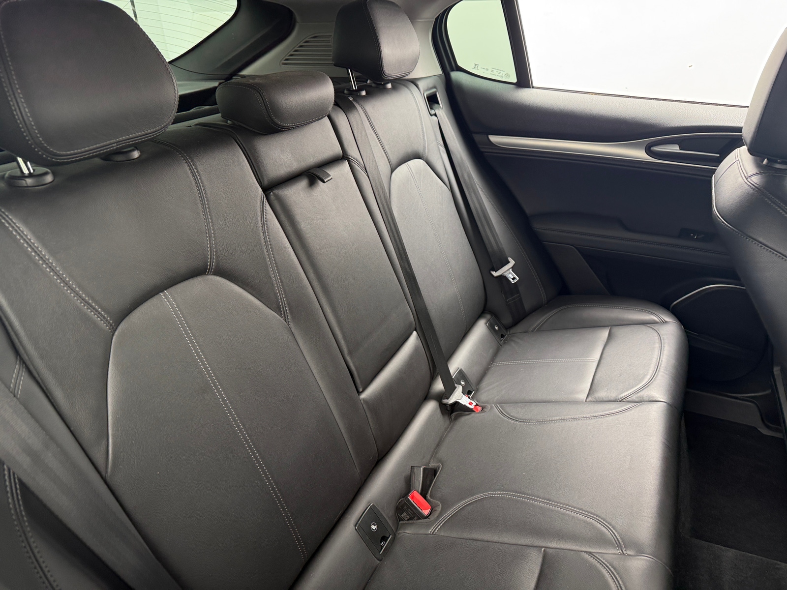 Thumbnail: 2018 Alfa Romeo Stelvio - 5