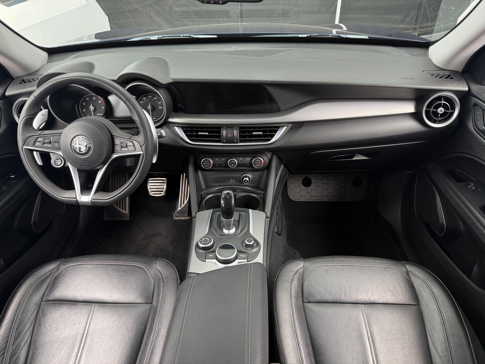 Thumbnail: 2018 Alfa Romeo Stelvio - 2