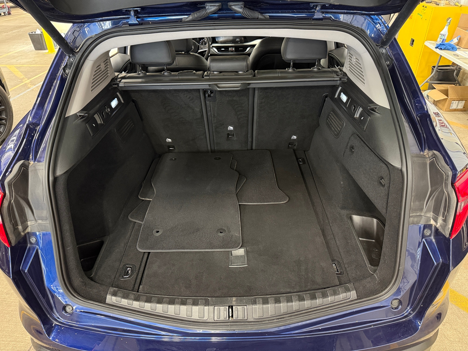 Thumbnail: 2018 Alfa Romeo Stelvio - 6