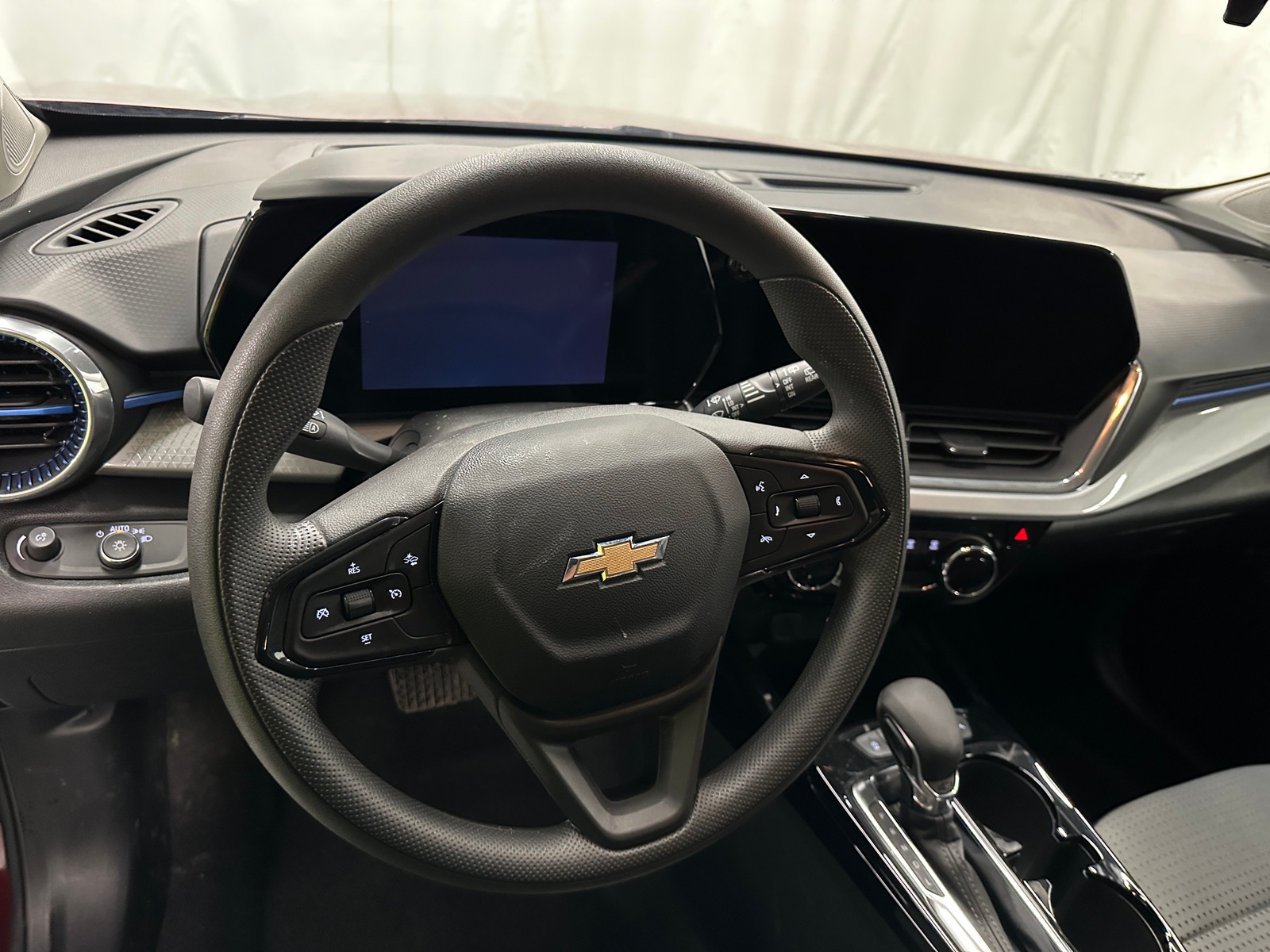 Thumbnail: 2025 Chevrolet Trax - 5