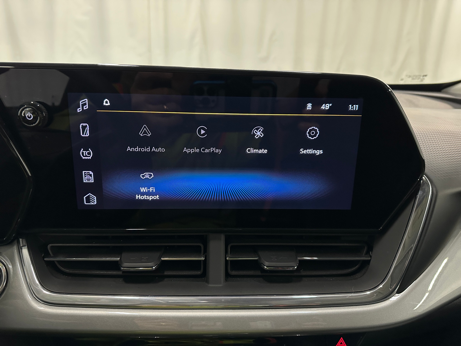 Thumbnail: 2025 Chevrolet Trax - 4