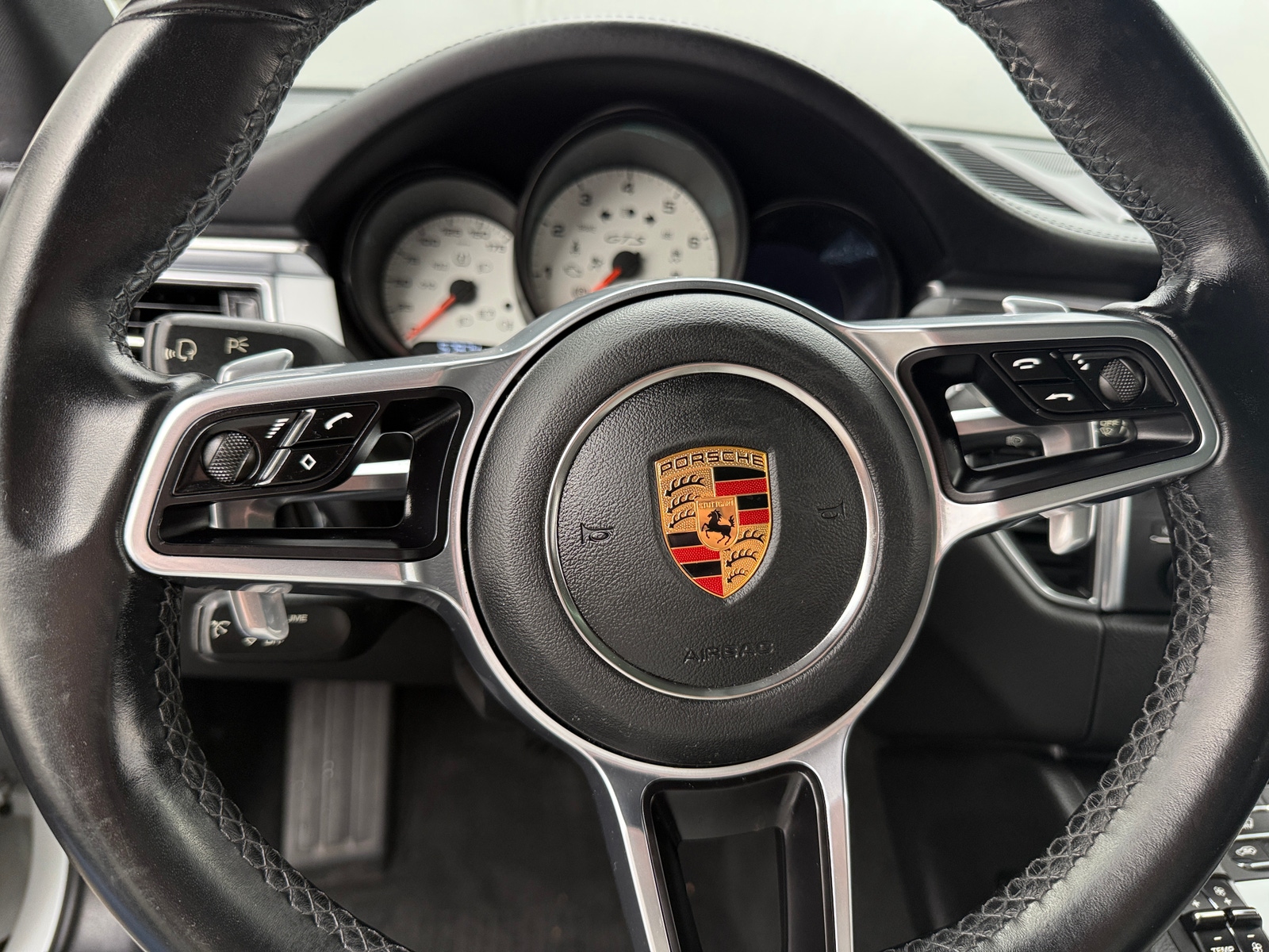 Thumbnail: 2018 Porsche Macan - 4