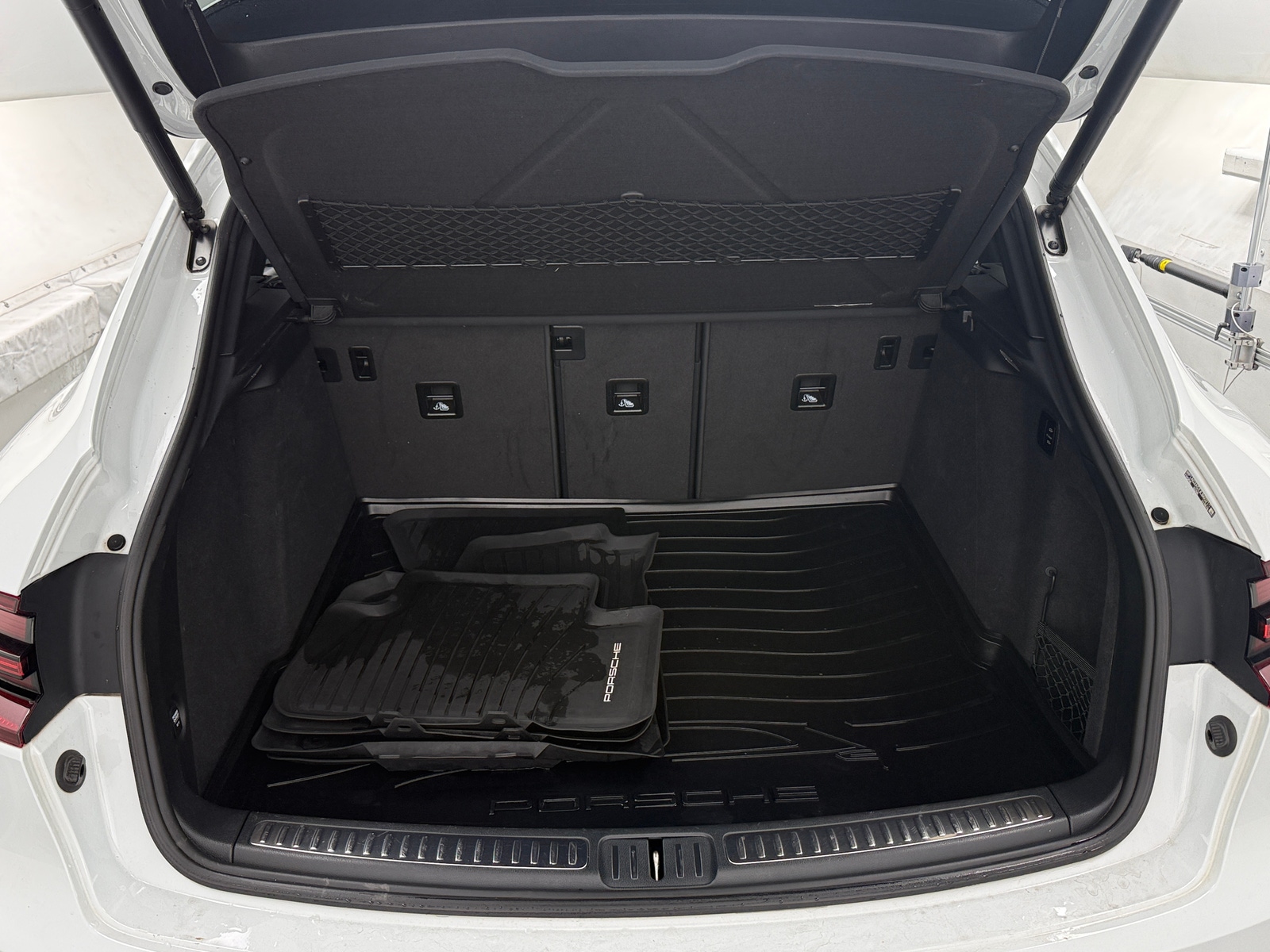 Thumbnail: 2018 Porsche Macan - 6