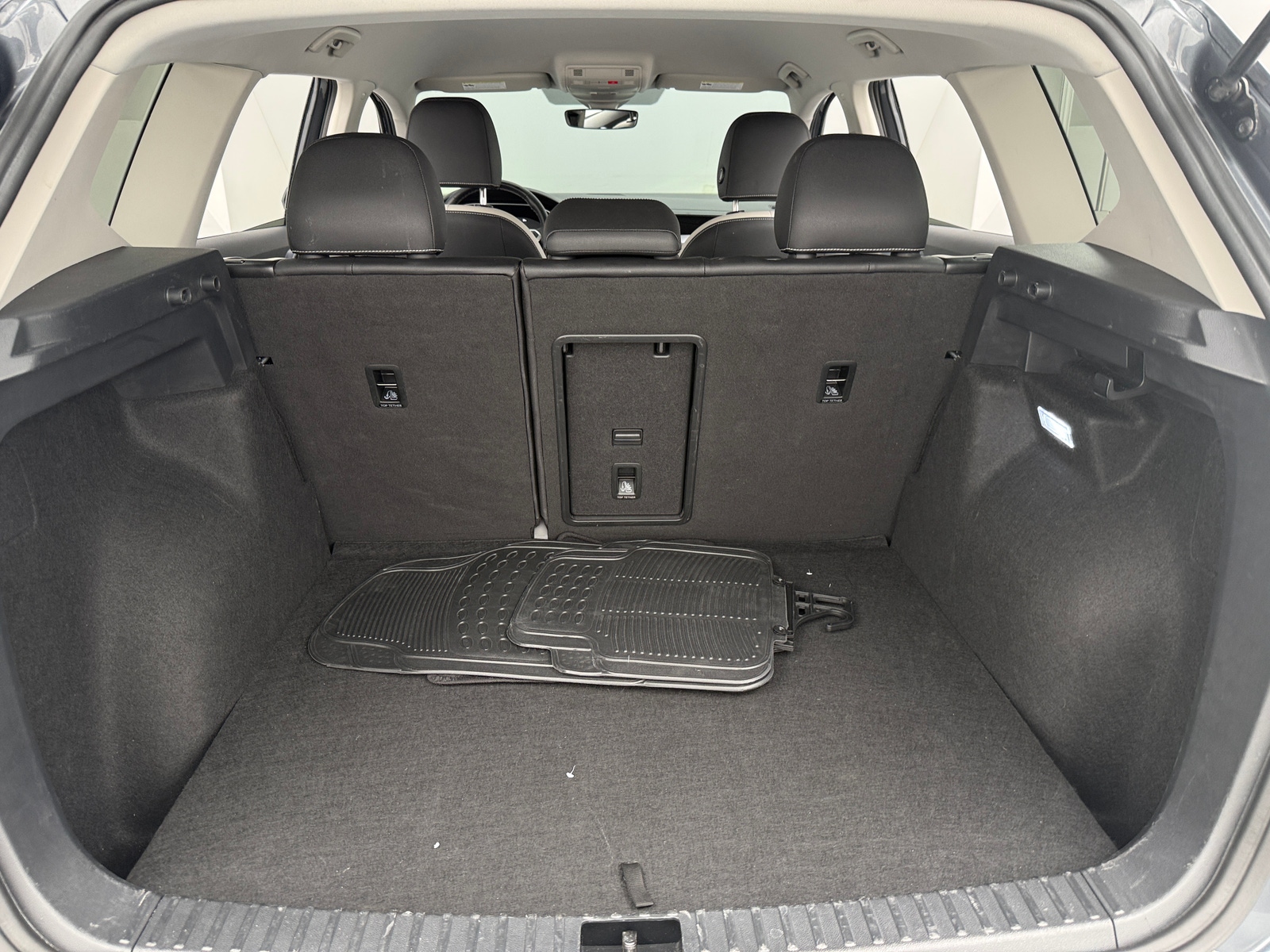 Thumbnail: 2025 Volkswagen Taos - 6