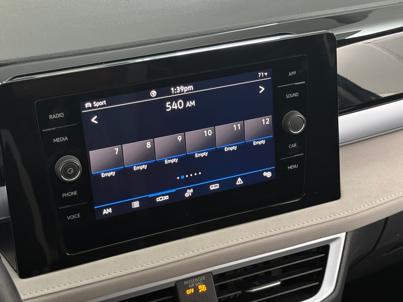 Thumbnail: 2025 Volkswagen Taos - 3