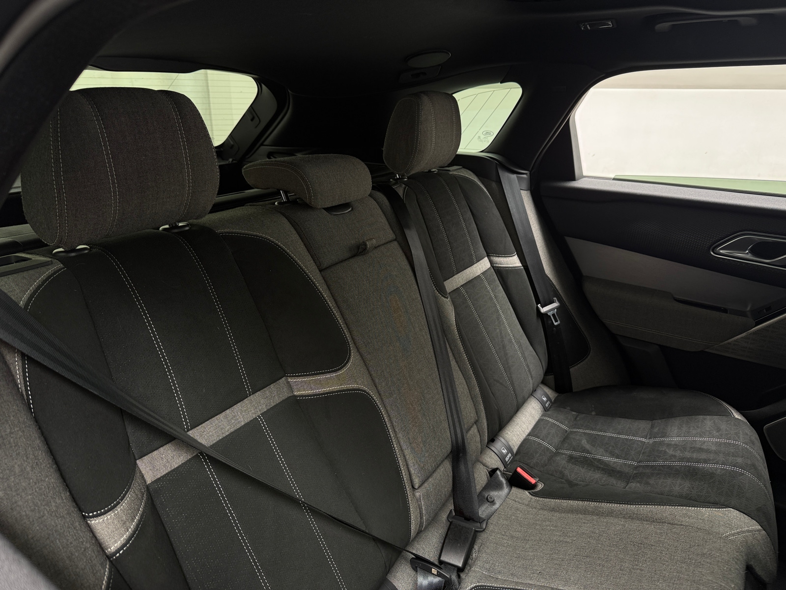 Thumbnail: 2018 Land Rover Range Rover Velar - 6