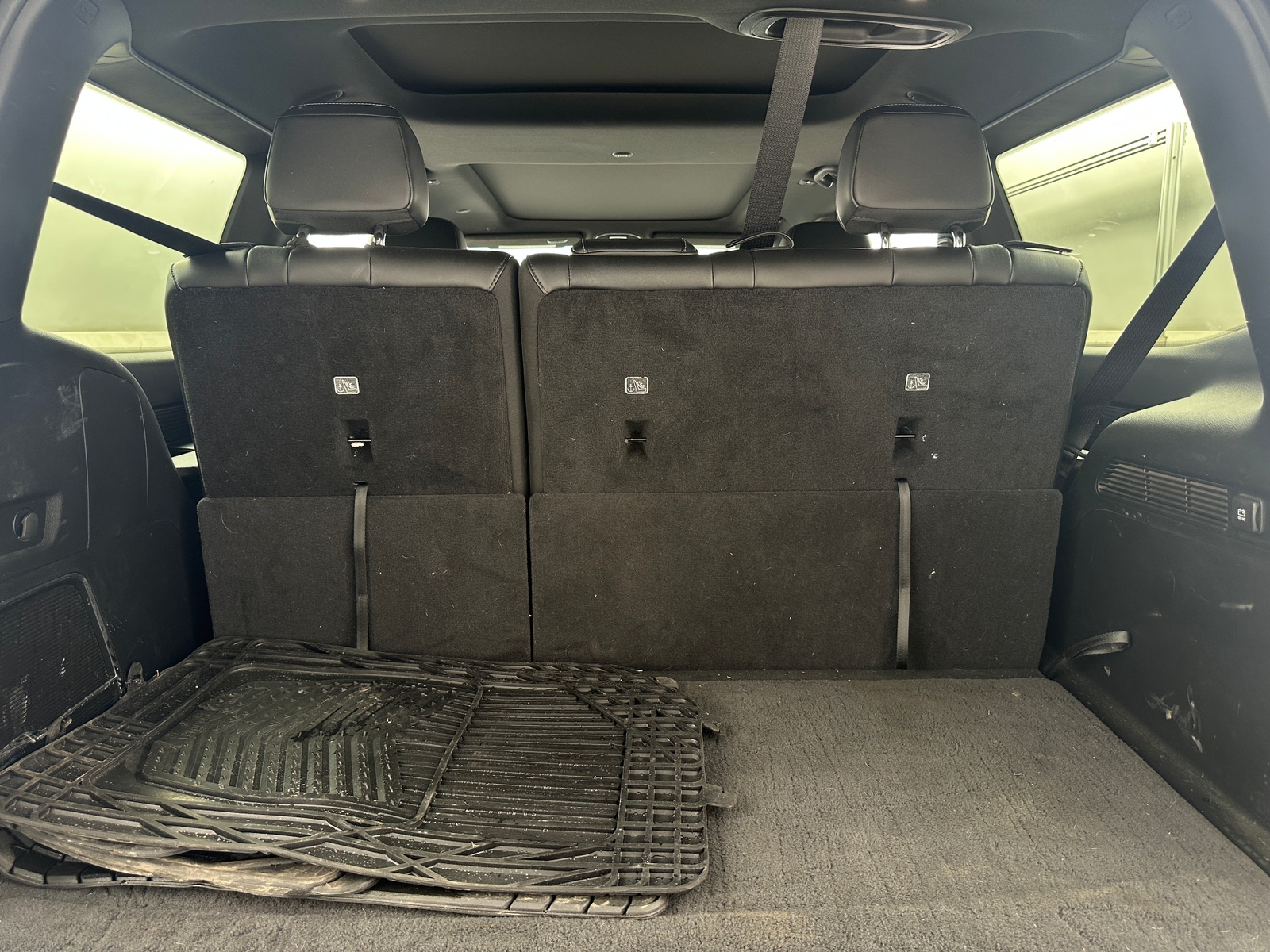 Thumbnail: 2022 Jeep Wagoneer - 6