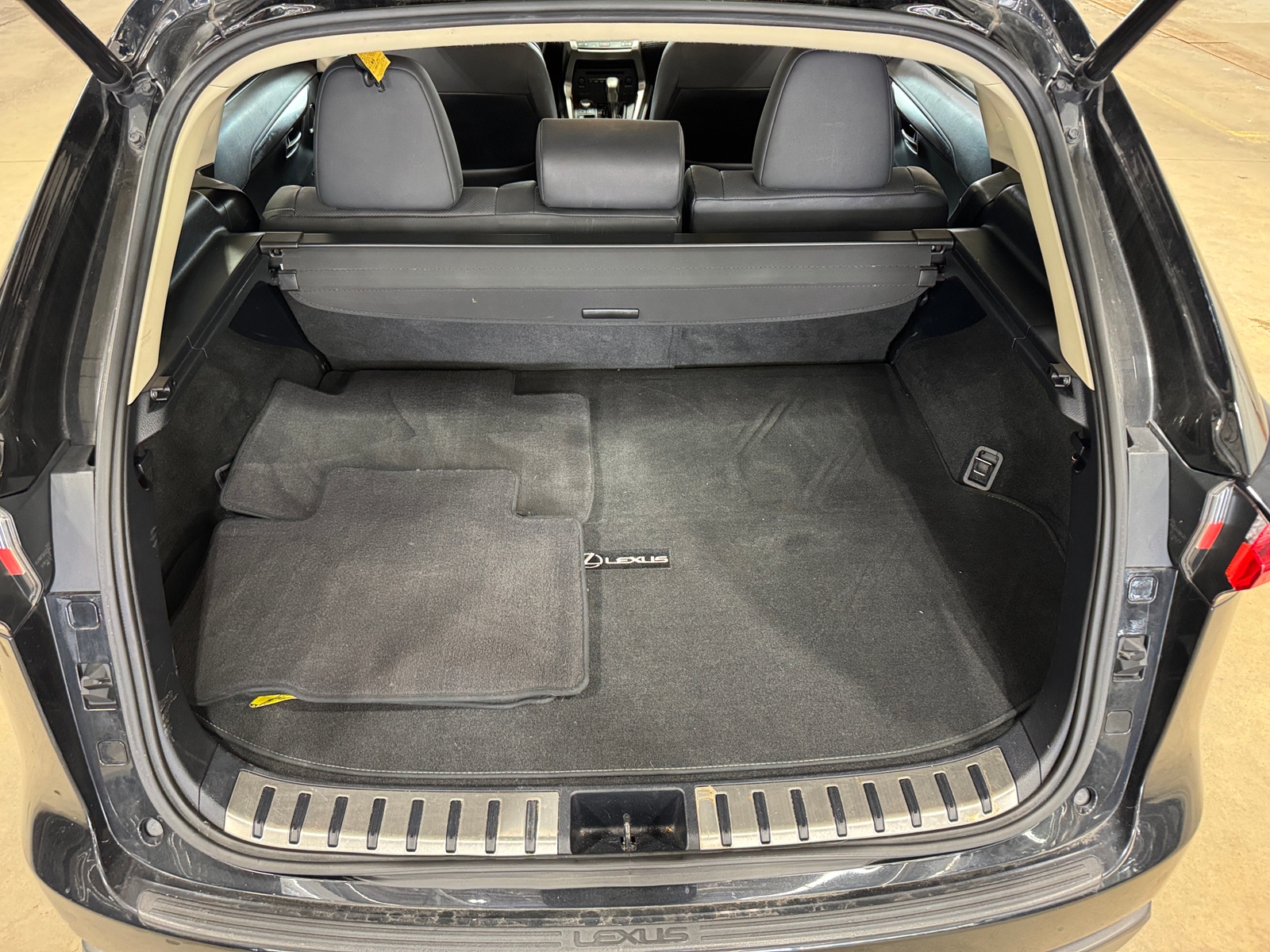 Thumbnail: 2016 Lexus NX - 6