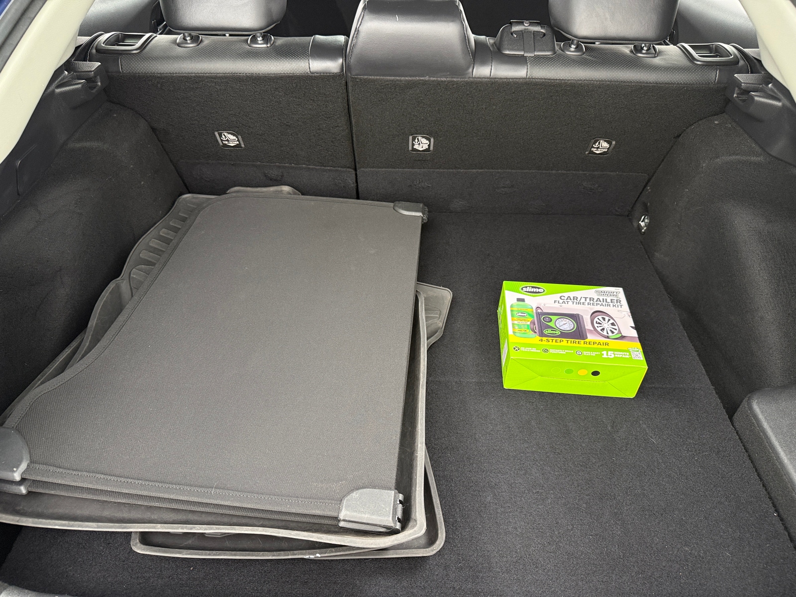 Thumbnail: 2023 Toyota Prius - 6