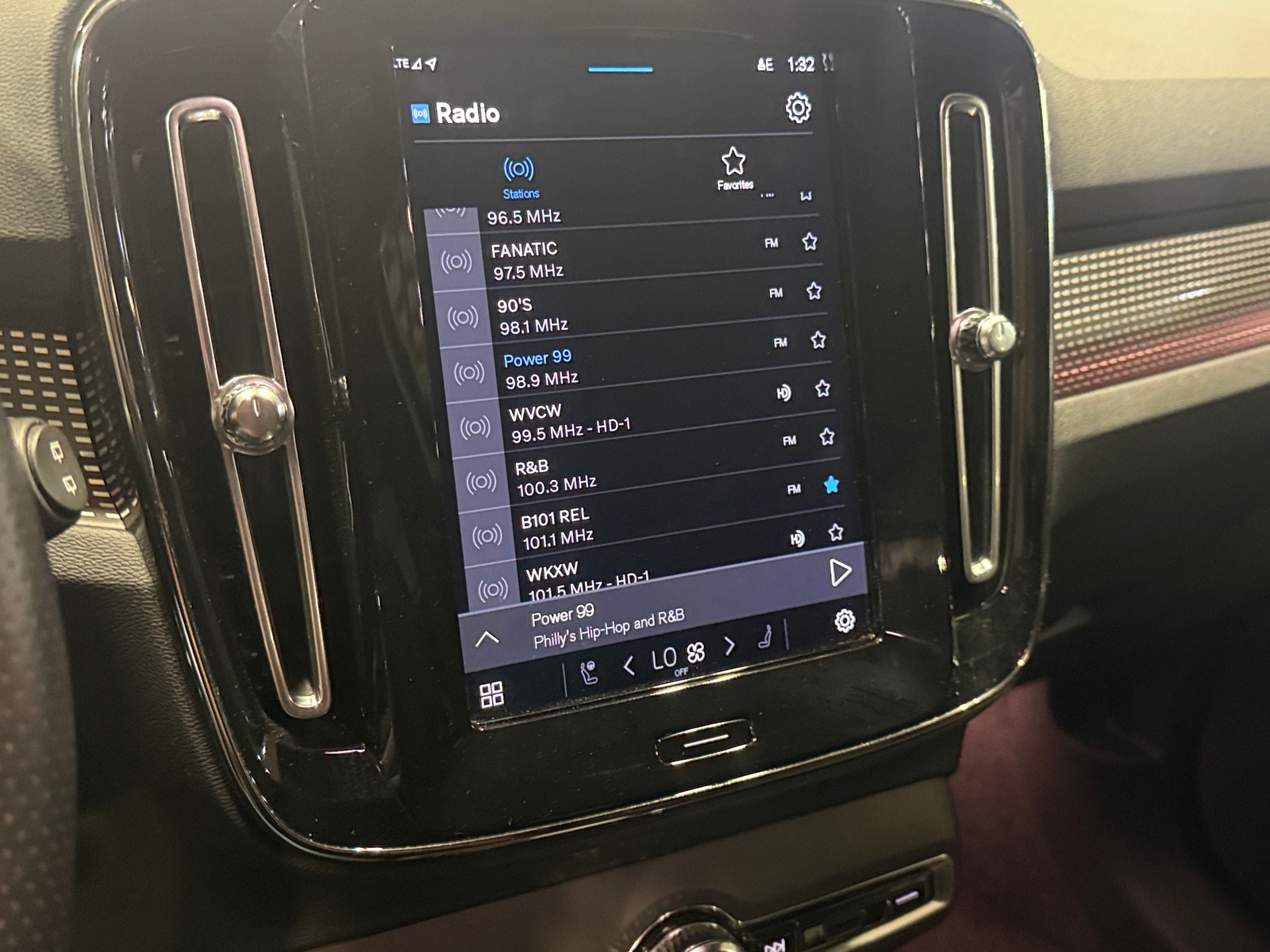 Thumbnail: 2021 Volvo XC40 - 3