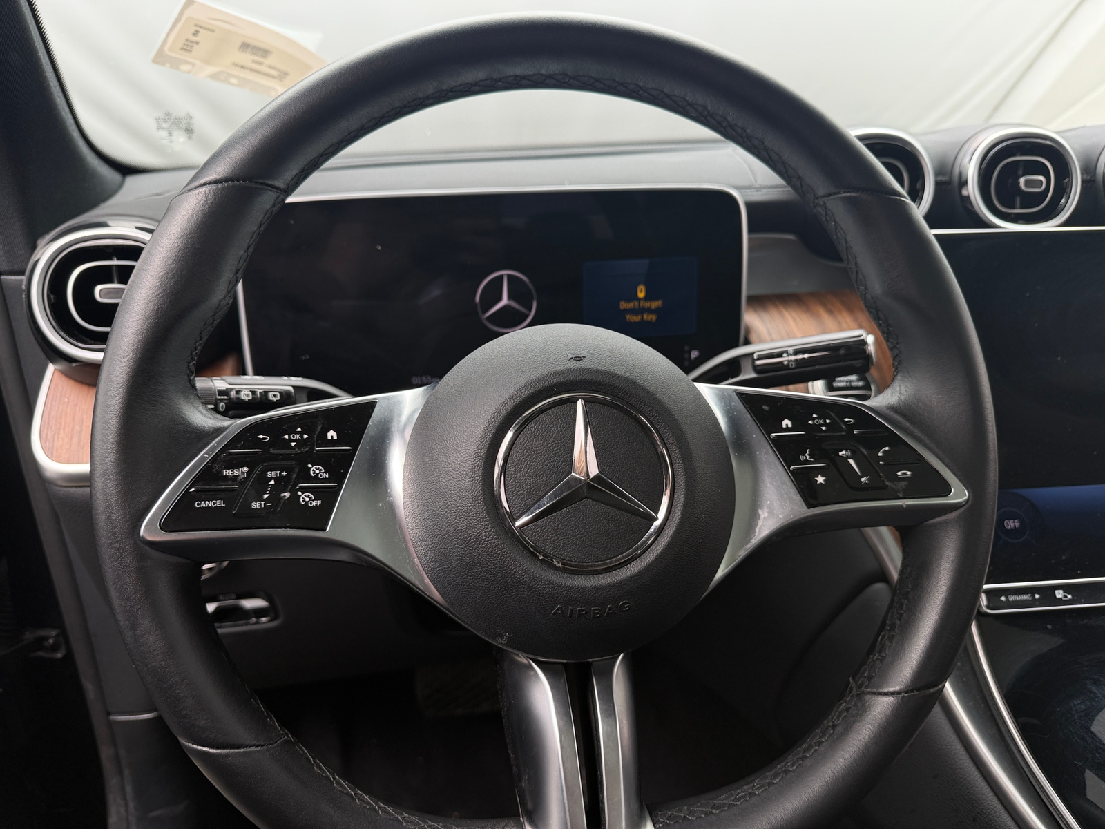 Thumbnail: 2025 Mercedes-Benz GLC - 4