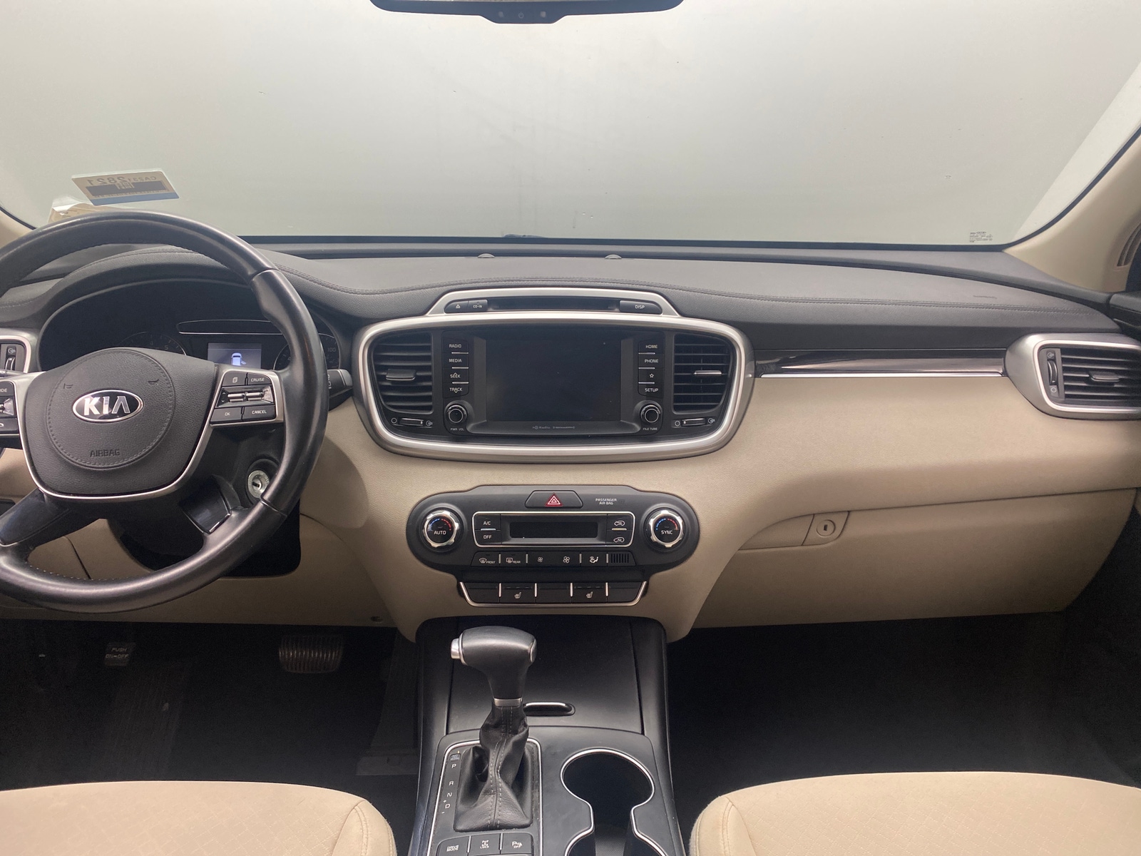 Thumbnail: 2019 Kia Sorento - 3