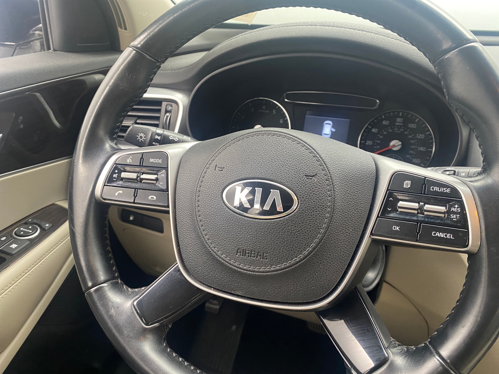 Thumbnail: 2019 Kia Sorento - 5