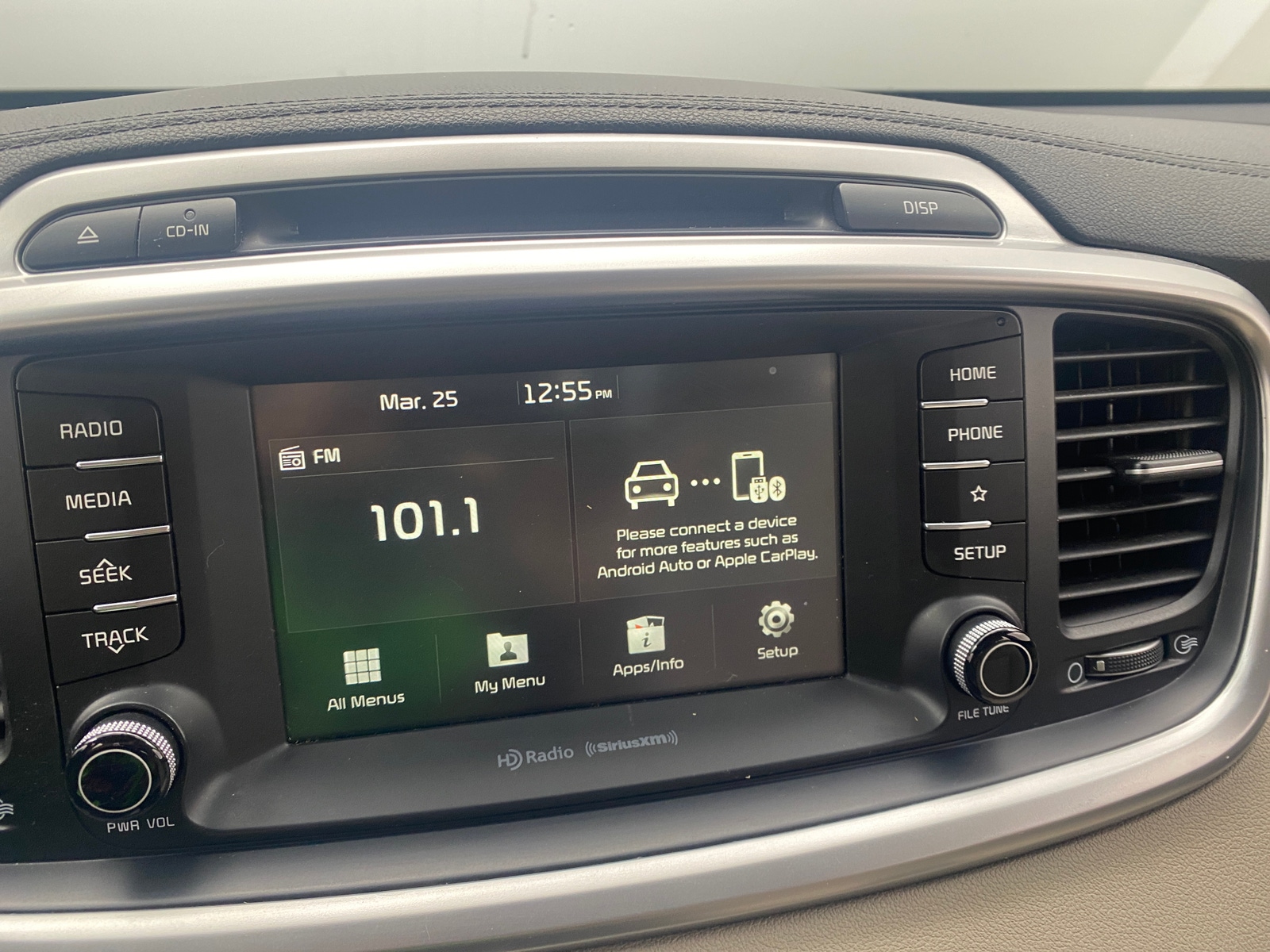 Thumbnail: 2019 Kia Sorento - 4