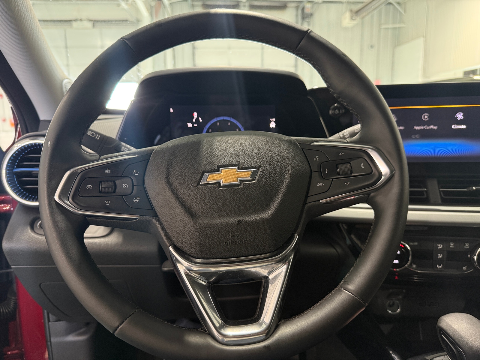 Thumbnail: 2025 Chevrolet Trax - 5