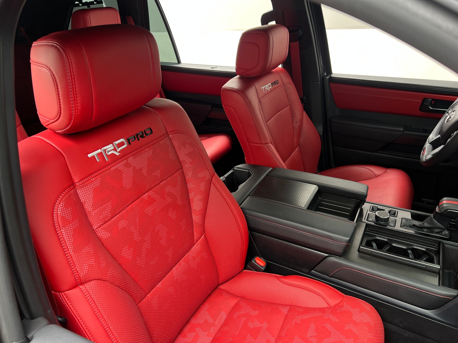 Thumbnail: 2025 Toyota Sequoia - 2