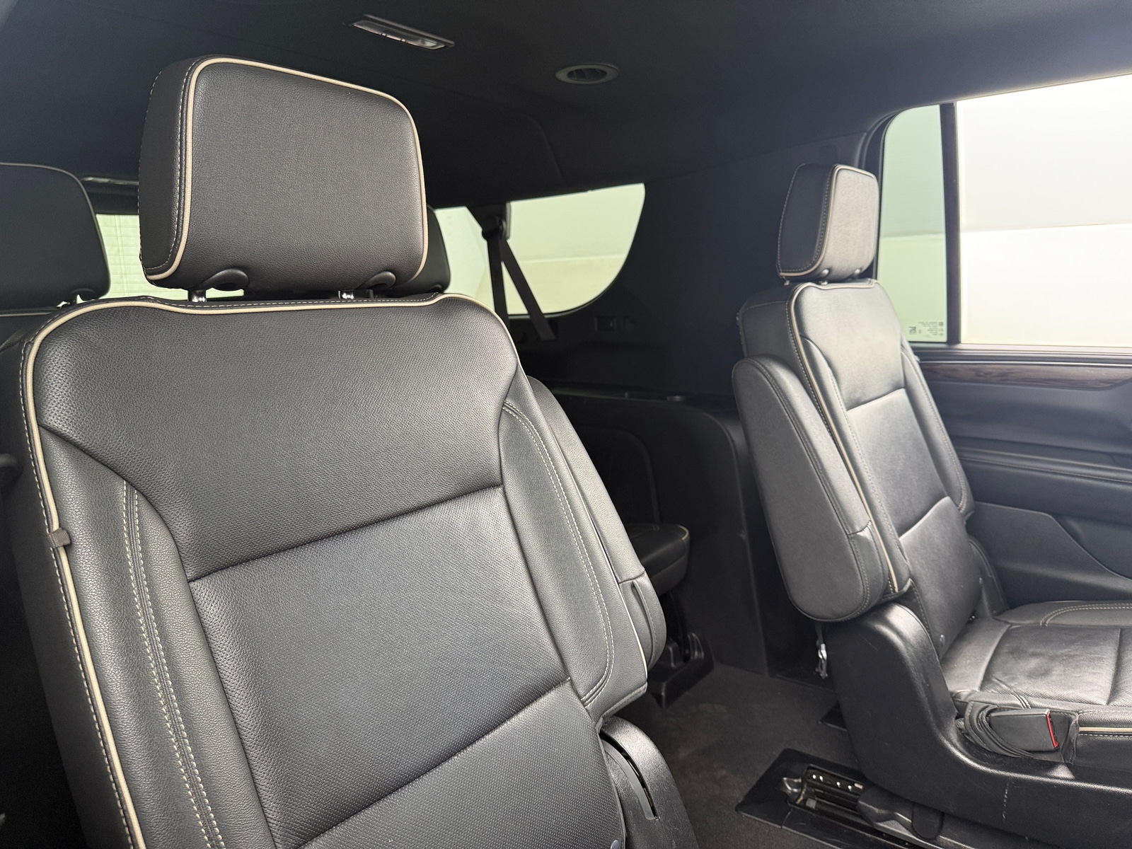 Thumbnail: 2023 Chevrolet Suburban - 5