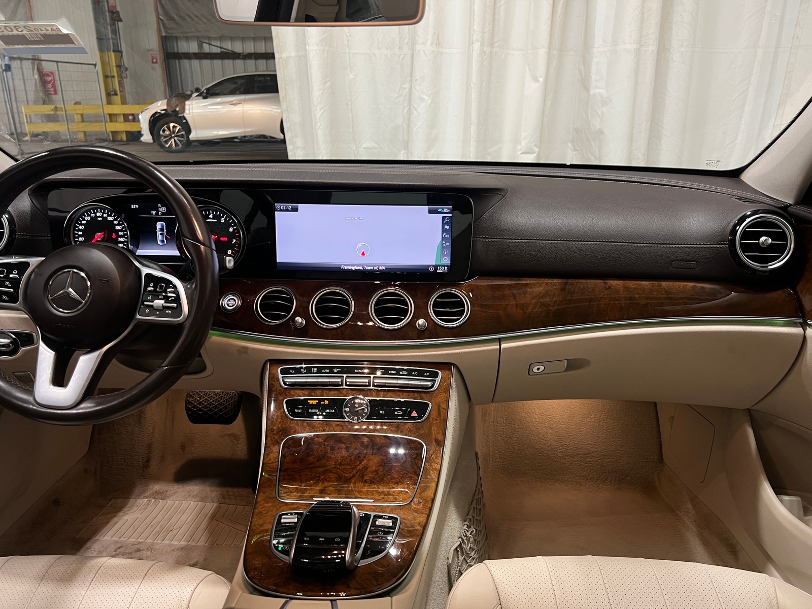 Thumbnail: 2019 Mercedes-Benz E-Class - 2