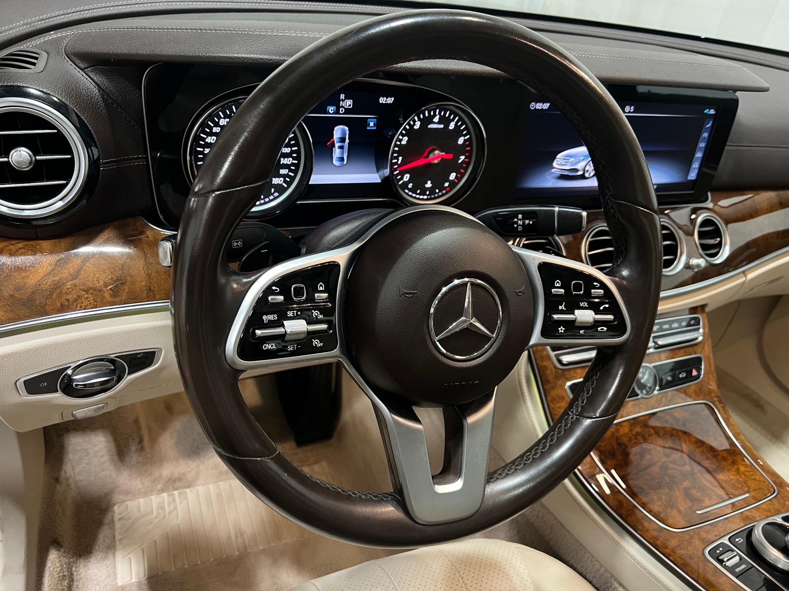 Thumbnail: 2019 Mercedes-Benz E-Class - 4