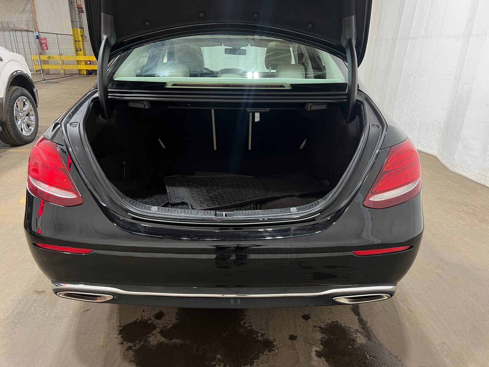 Thumbnail: 2019 Mercedes-Benz E-Class - 6