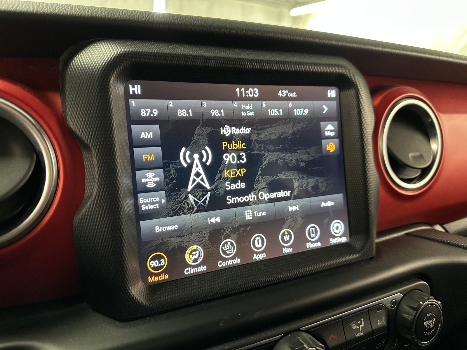 Thumbnail: 2020 Jeep Gladiator - 3