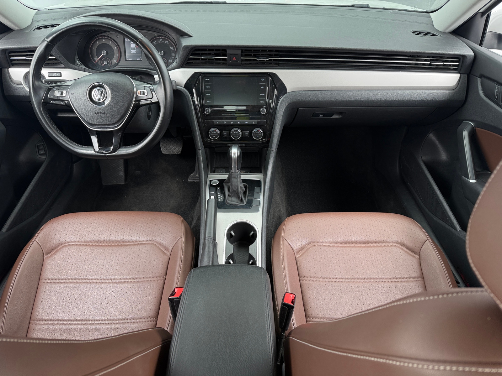 Thumbnail: 2020 Volkswagen Passat - 2