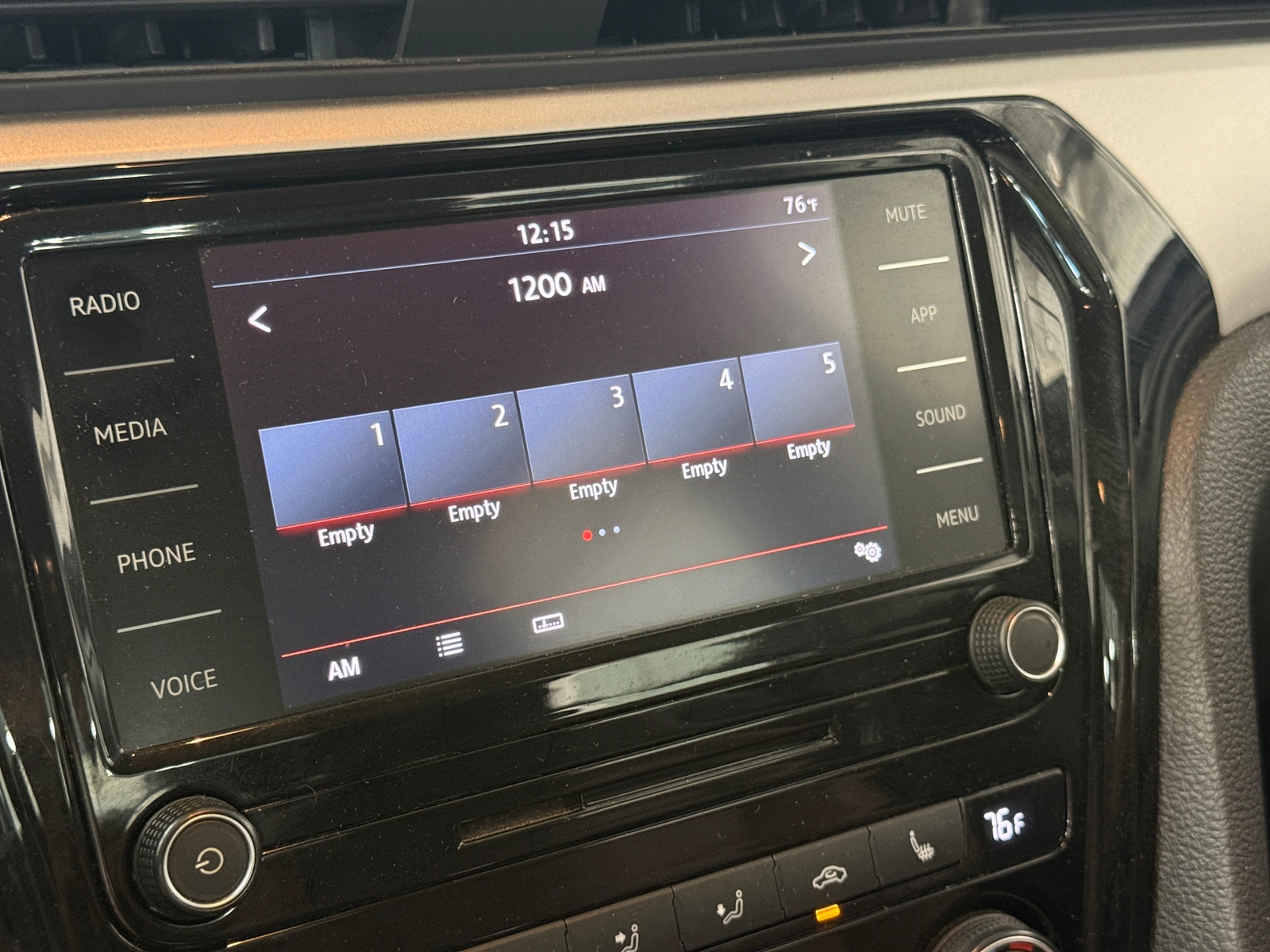 Thumbnail: 2020 Volkswagen Passat - 3