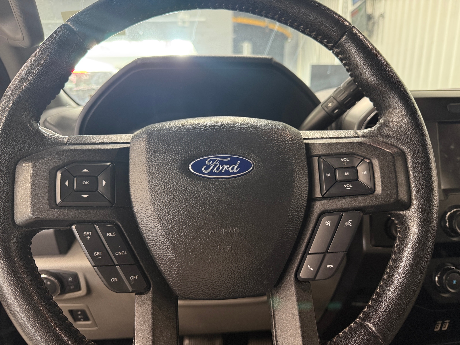 Thumbnail: 2019 Ford Econoline - 5