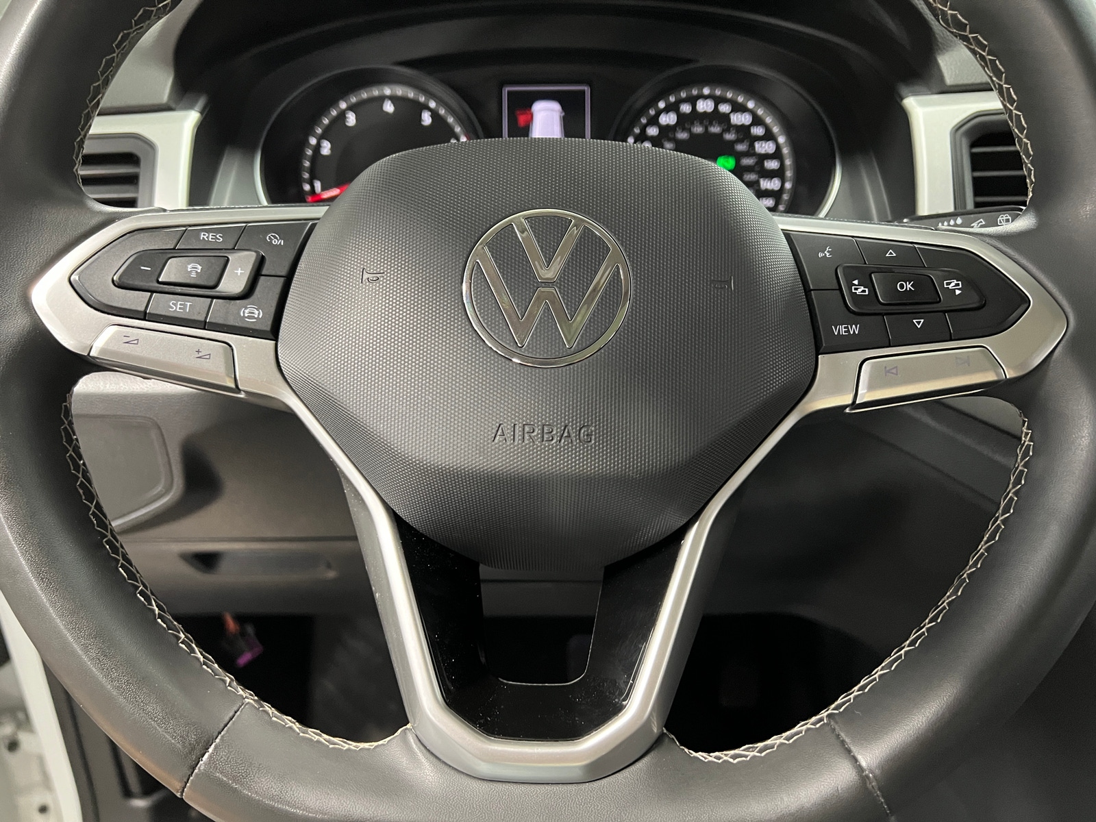 Thumbnail: 2021 Volkswagen Atlas - 4