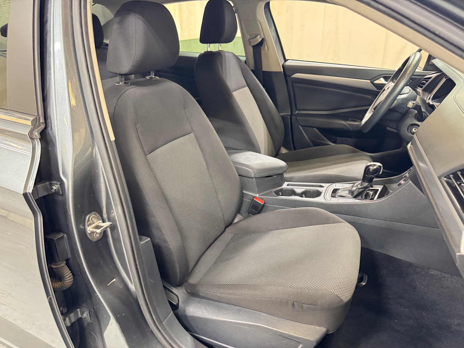 Thumbnail: 2020 Volkswagen Jetta - 2